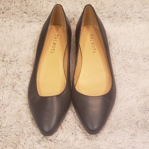 Talbots 7.5 women's low heel Navy Blue never. Worn